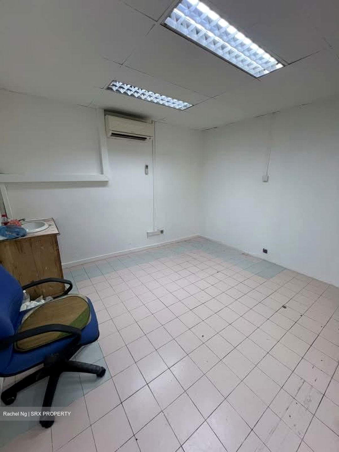 Aljunied Crescent (D14), Shop House #611824461